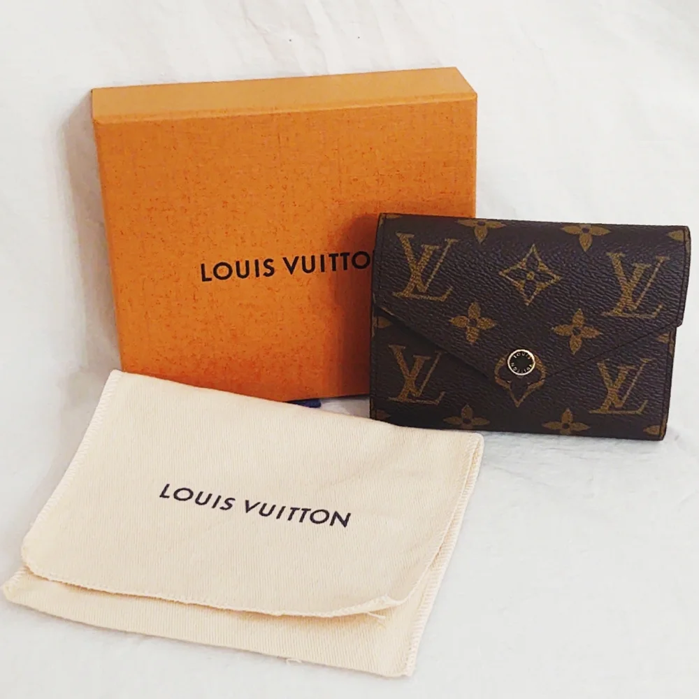 🎈Louis Vuitton monogram and pink wallet